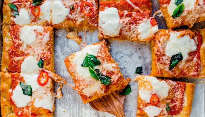 Focaccia de tomate, cebolla dulce y queso de cabra (150gr)