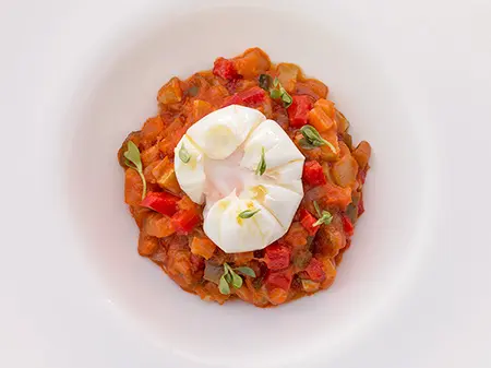 Pisto con huevo a baja temperatura (150gr.)