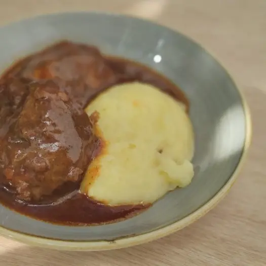Carrillera de cerdo con puré de calabaza y patata (250gr.)