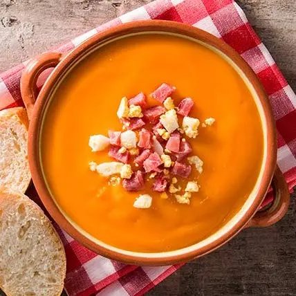 Salmorejo con jamón y huevo (250gr.)