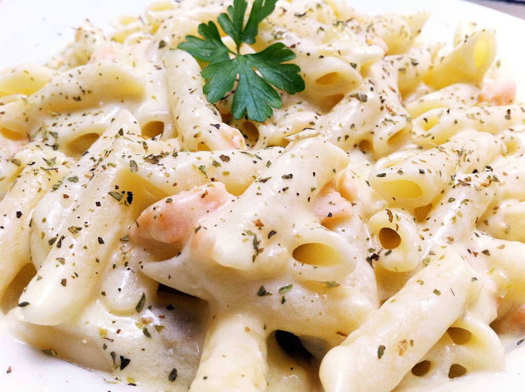 Pasta con salsa de salmón (250gr)